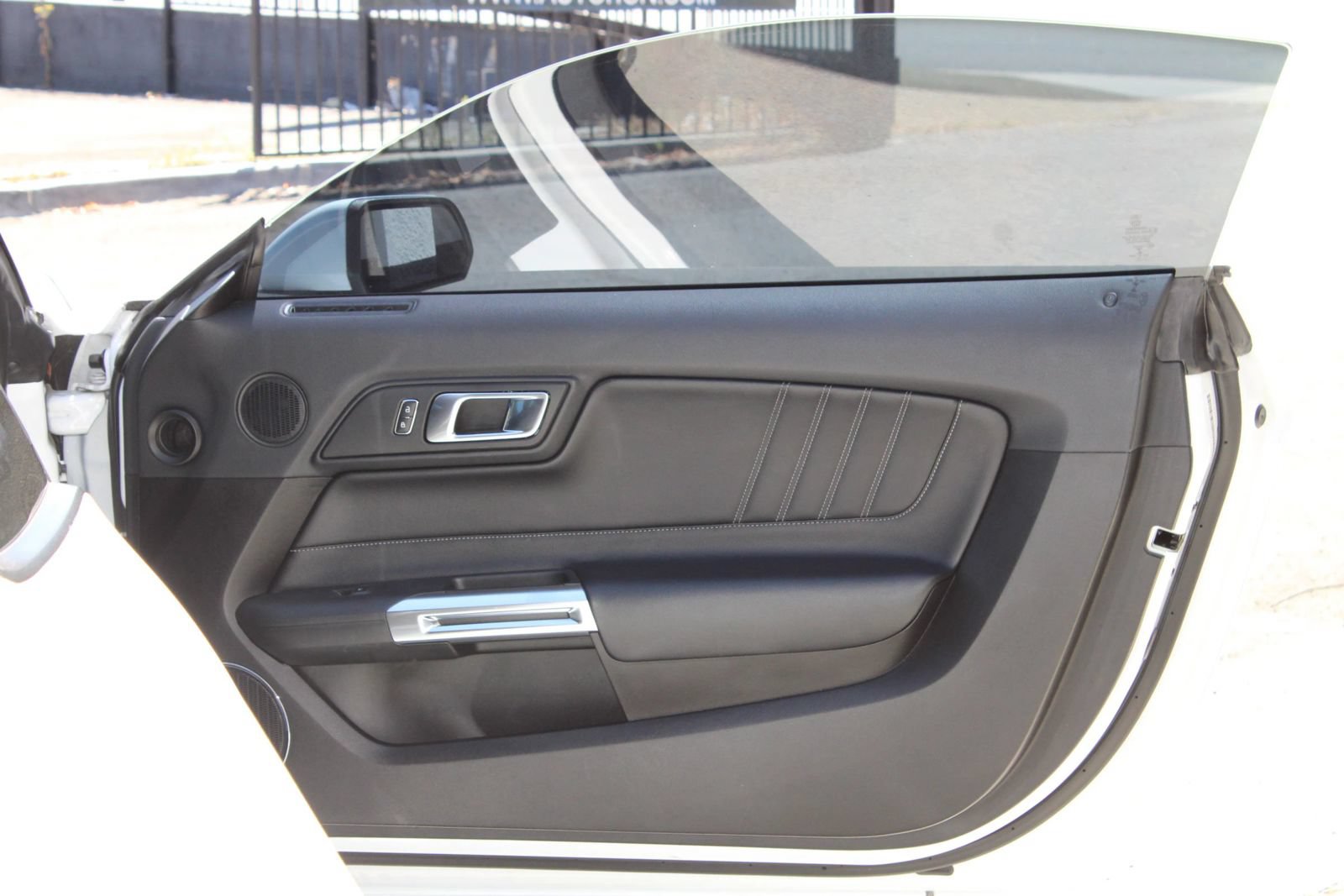 Used 2022 Ford Mustang Premium RWD image 12