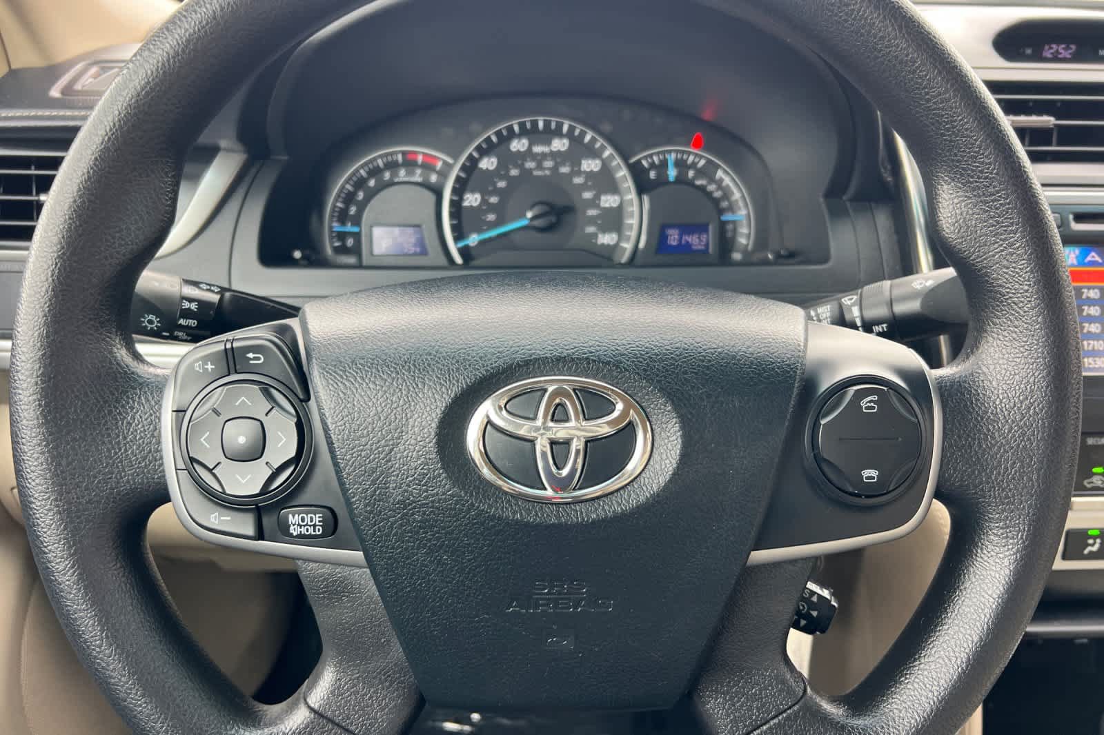 Used 2013 Toyota Camry LE FWD image 22