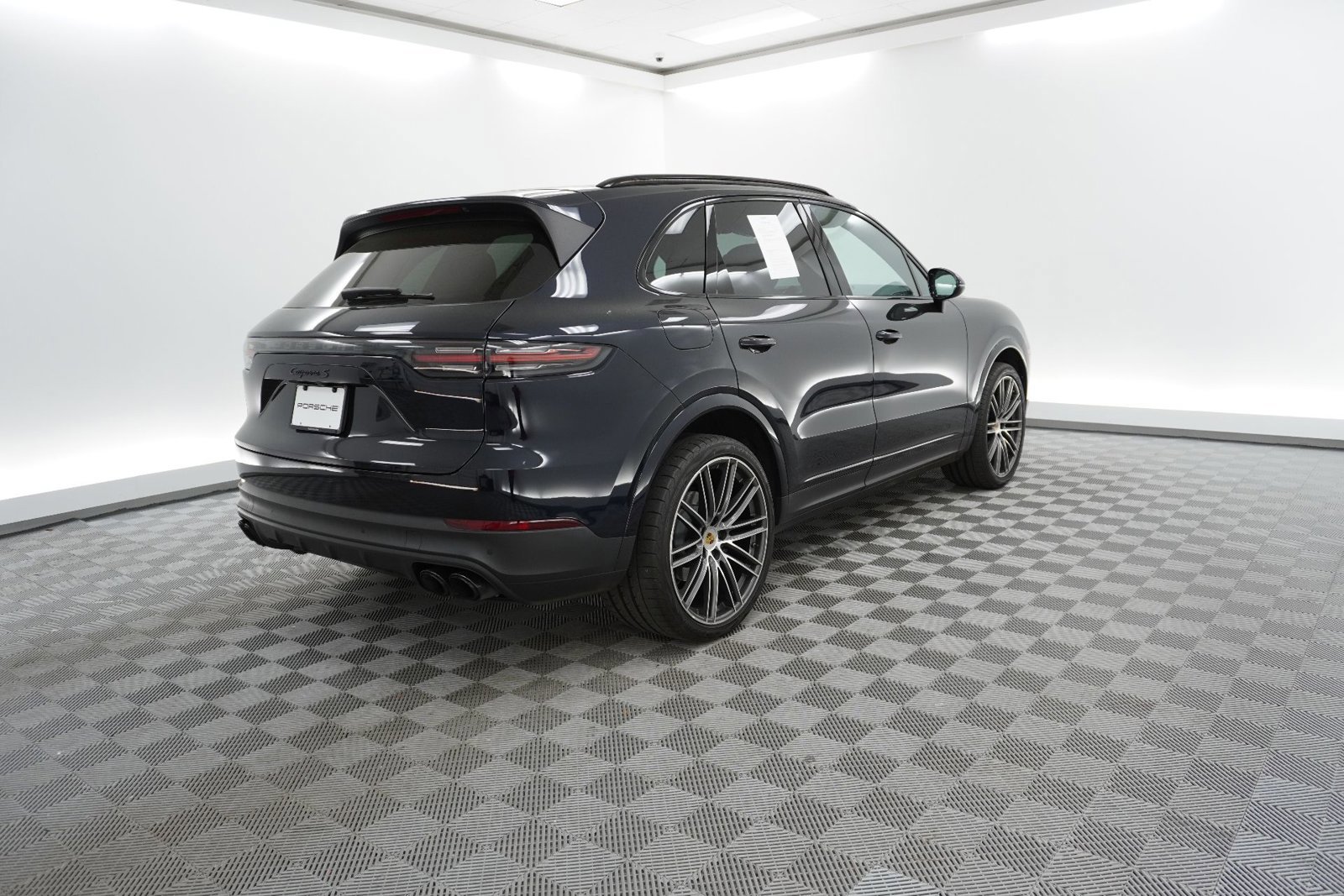 Certified 2023 Porsche Cayenne S image 9