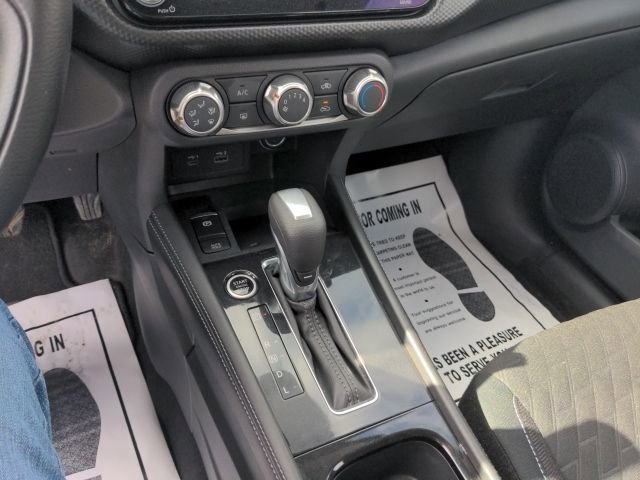 Certified 2024 Nissan Kicks SV image 13
