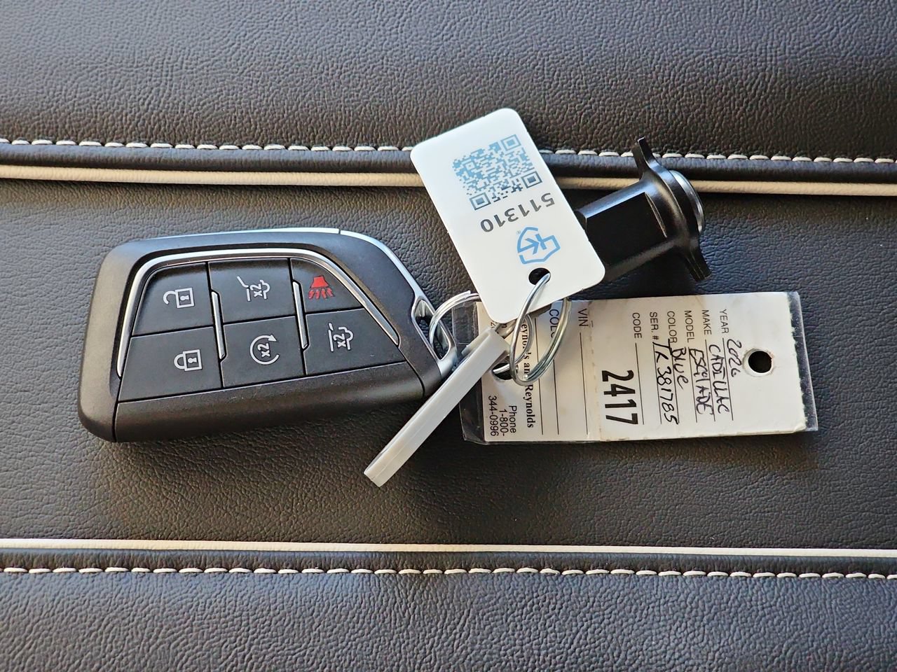 New 2026 Cadillac Escalade Platinum Sport w/ LPO, ONYX Package AWD/4WD image 38
