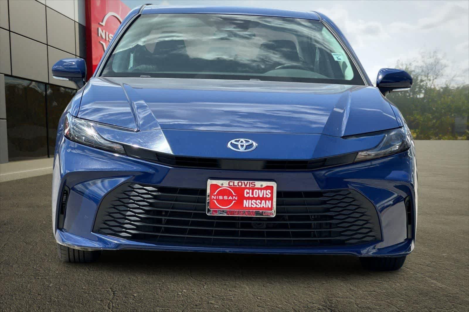 Used 2025 Toyota Camry LE FWD image 11