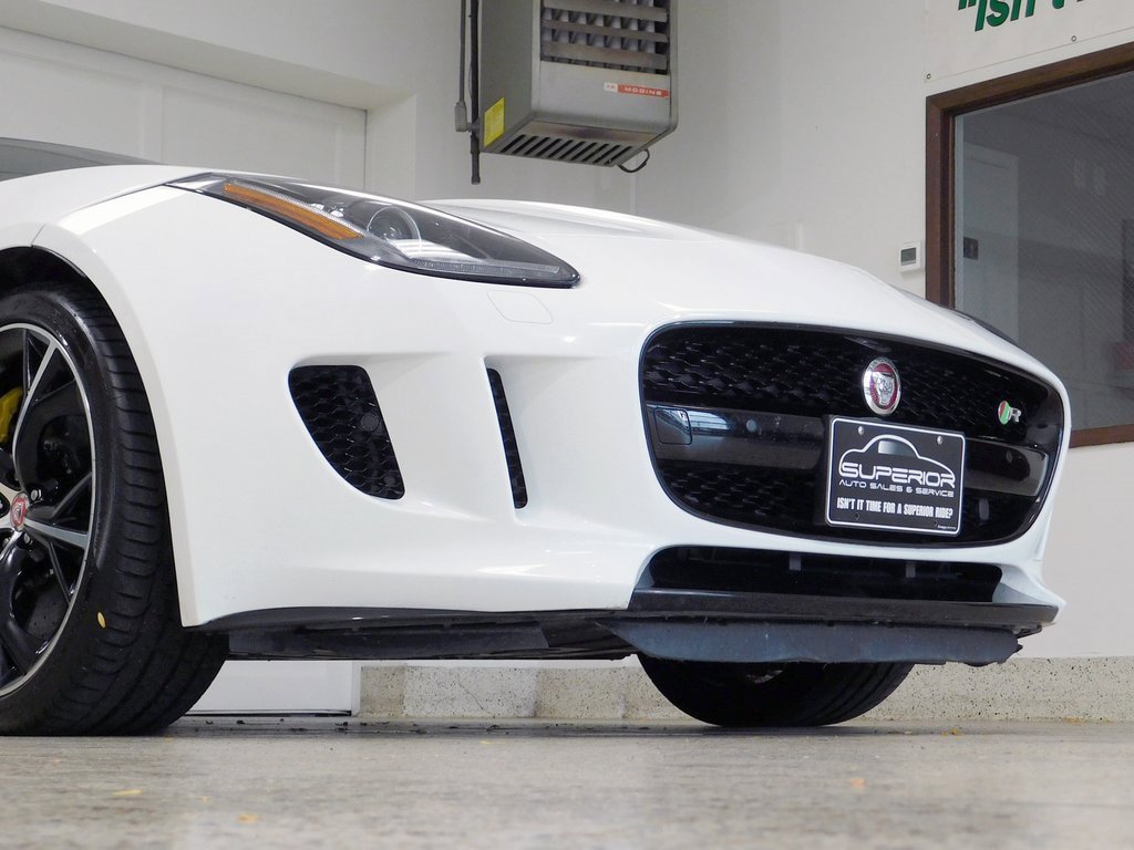 Used 2015 Jaguar F-TYPE R image 17