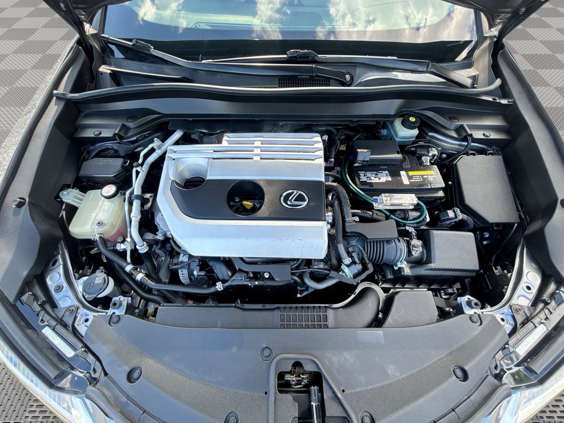 Used 2019 Lexus UX 200 F Sport w/ F Sport Premium Package FWD image 18