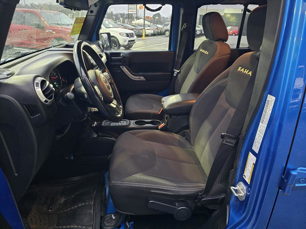 Used 2015 Jeep Wrangler Unlimited Sahara w/ Dual Top Group image 9