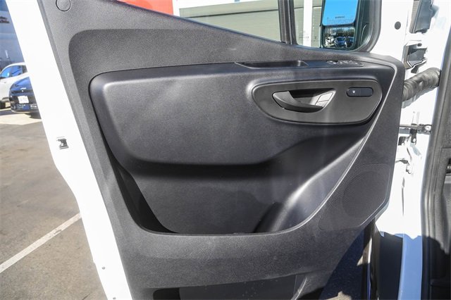 Used 2025 Mercedes-Benz Sprinter 2500 image 19