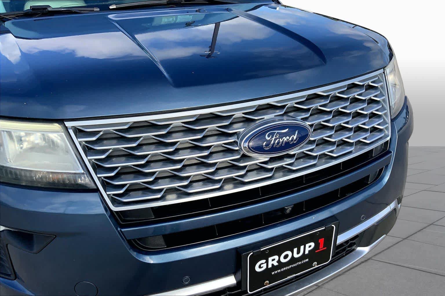 Used 2019 Ford Explorer Platinum AWD/4WD image 30