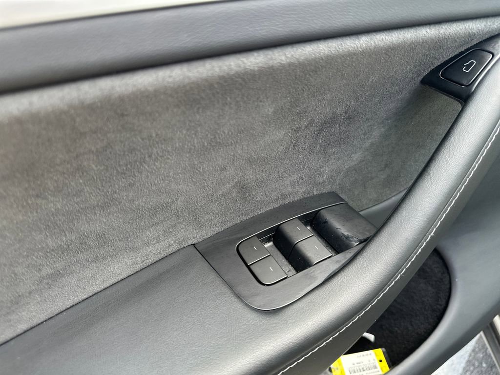 Used 2023 Tesla Model Y Long Range AWD/4WD image 16