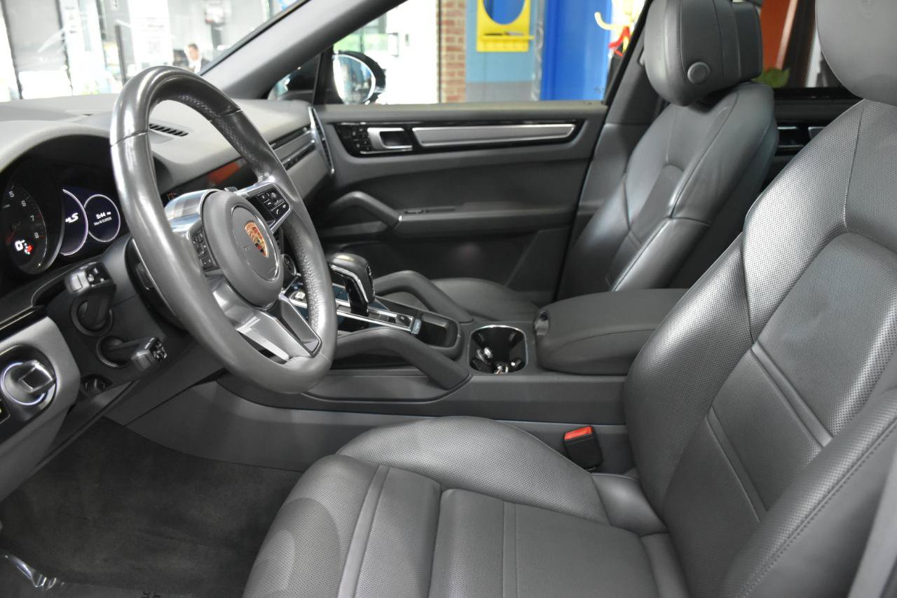Used 2020 Porsche Cayenne S w/ Premium Package AWD/4WD image 33