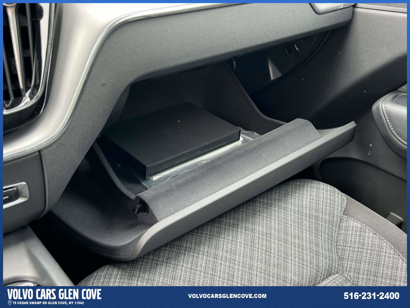 Used 2024 Volvo XC60 B5 Core w/ Protection Package Premier image 32