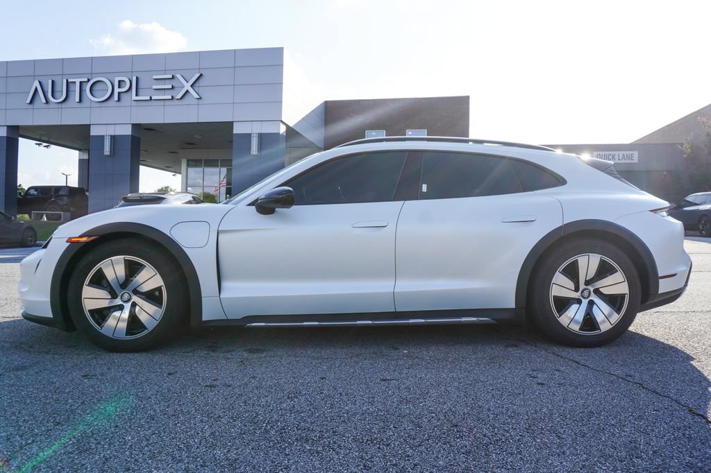 Used 2022 Porsche Taycan 4 Cross Turismo AWD/4WD image 8
