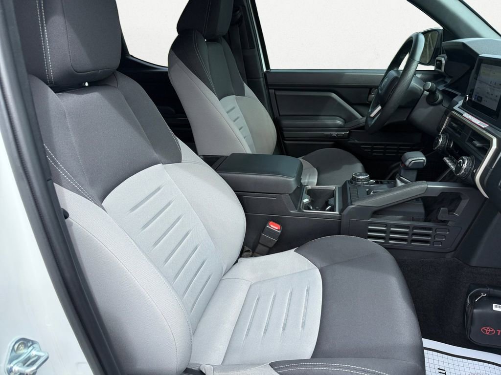 Used 2024 Toyota Tacoma TRD Sport image 15