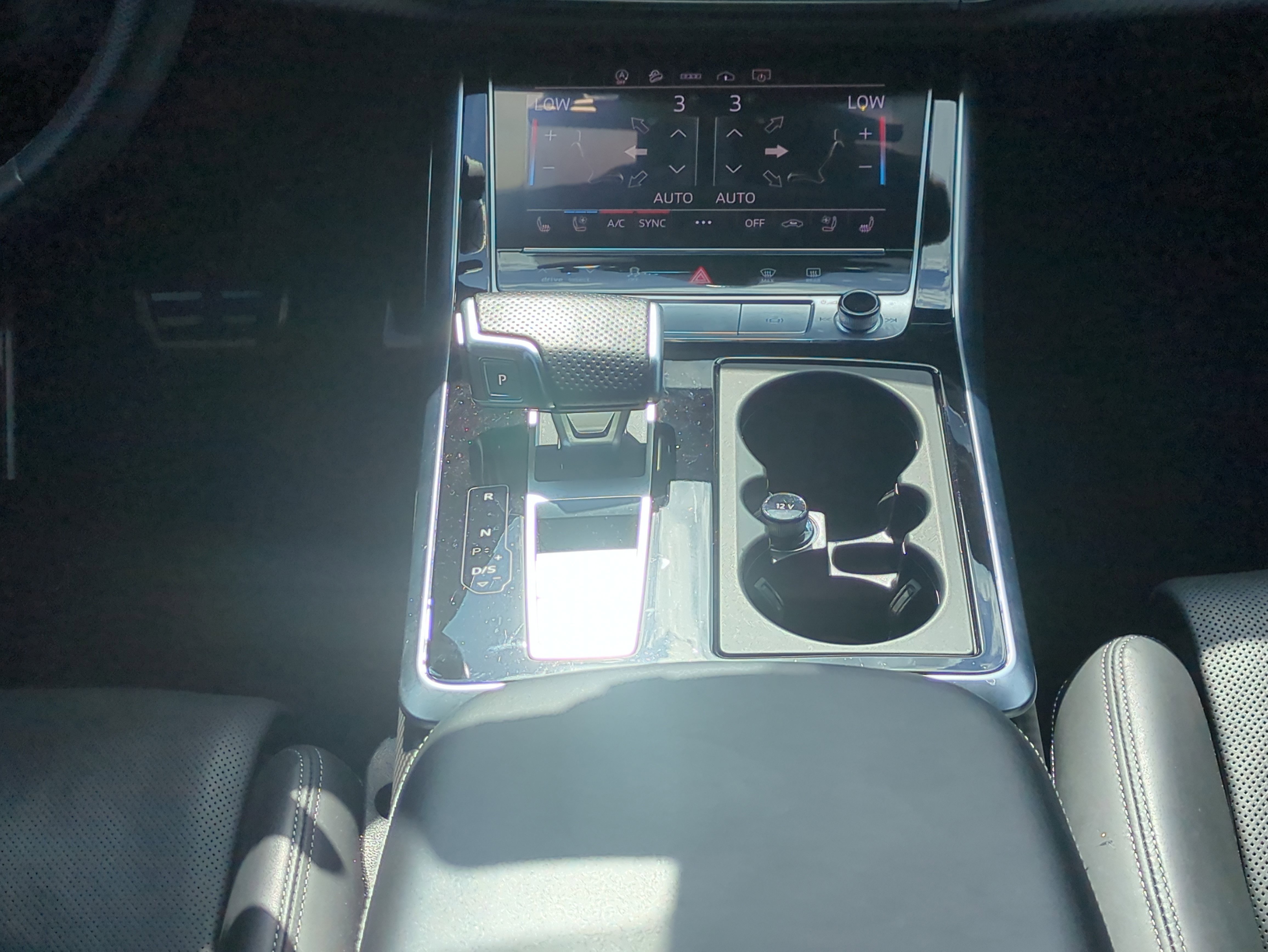 Used 2025 Audi SQ7 Premium Plus w/ Executive Package image 20