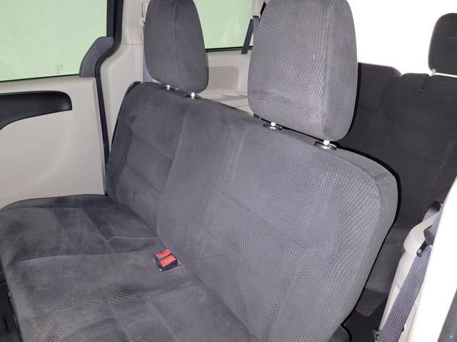 Used 2017 Dodge Grand Caravan SE image 42