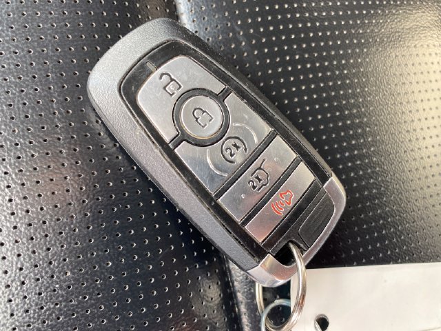 Used 2024 Ford Escape Platinum AWD/4WD image 25