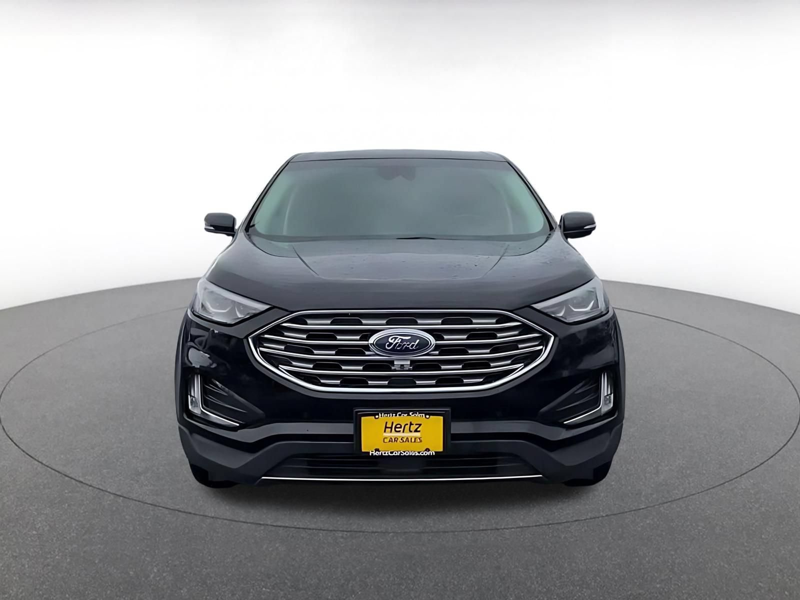 Used 2022 Ford Edge Titanium w/ Equipment Group 301A AWD/4WD image 4