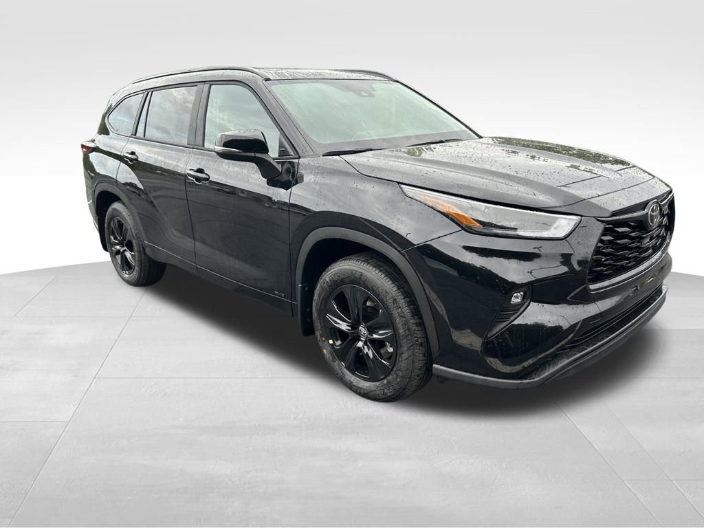 New 2025 Toyota Highlander XLE image 7