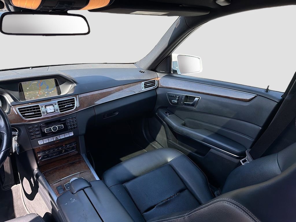 Used 2014 Mercedes-Benz E 350 4MATIC Sedan image 27