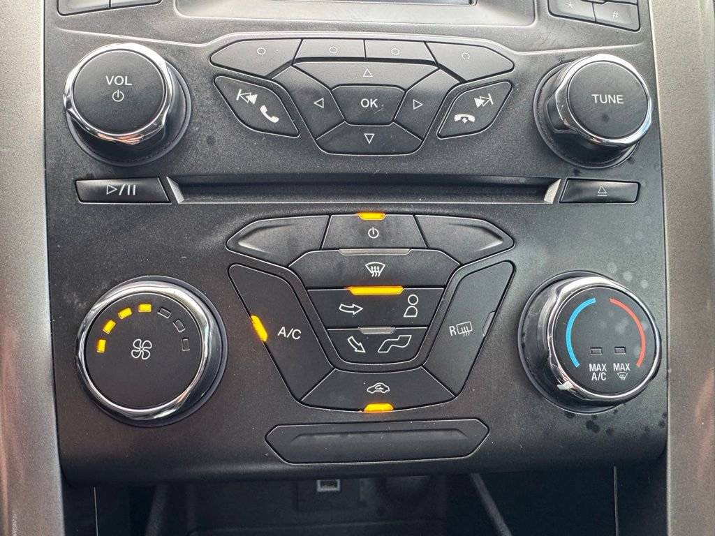 Used 2018 Ford Fusion SE FWD image 31