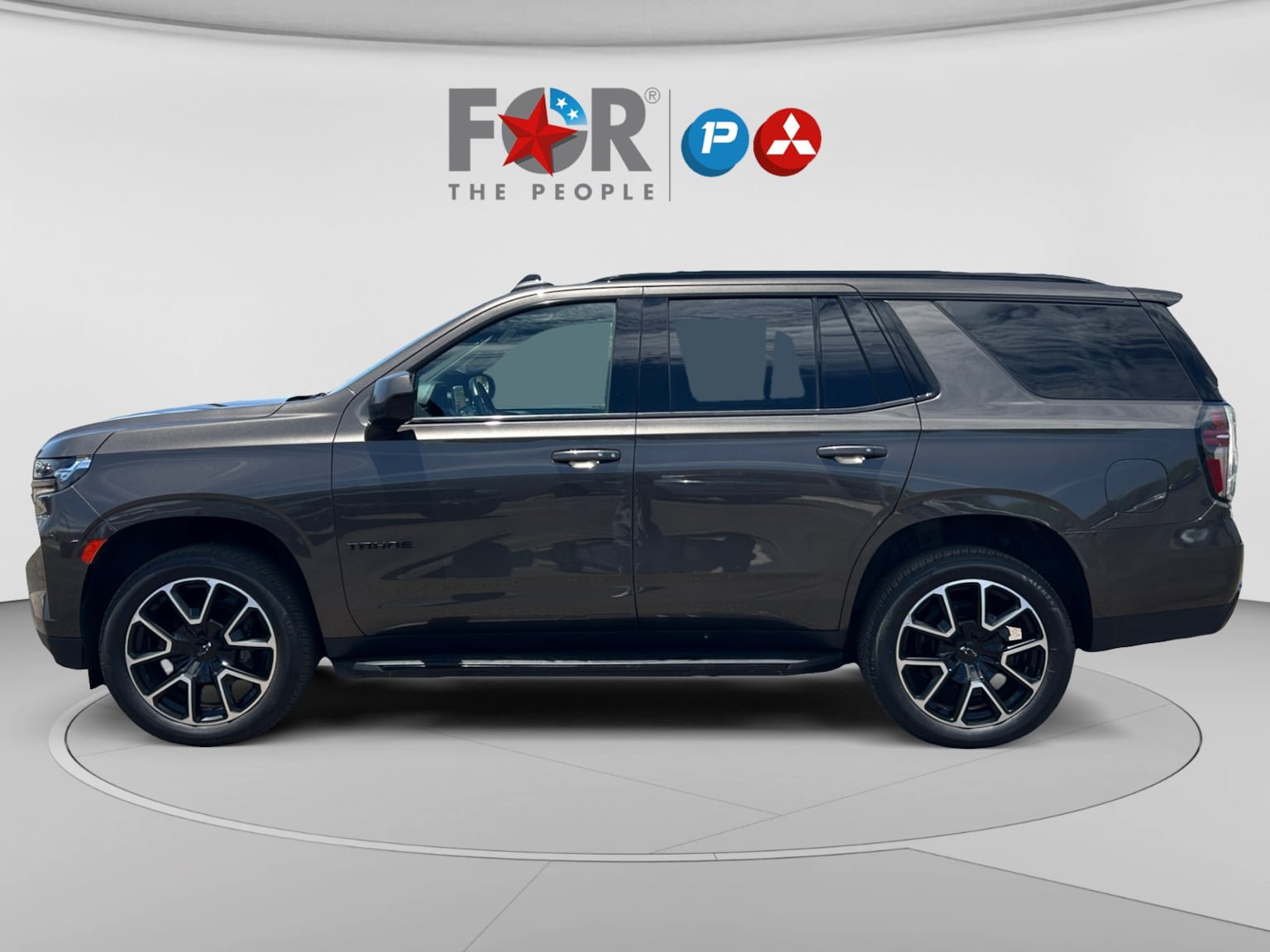 Used 2021 Chevrolet Tahoe RST w/ Rear Media and Nav Package AWD/4WD image 2