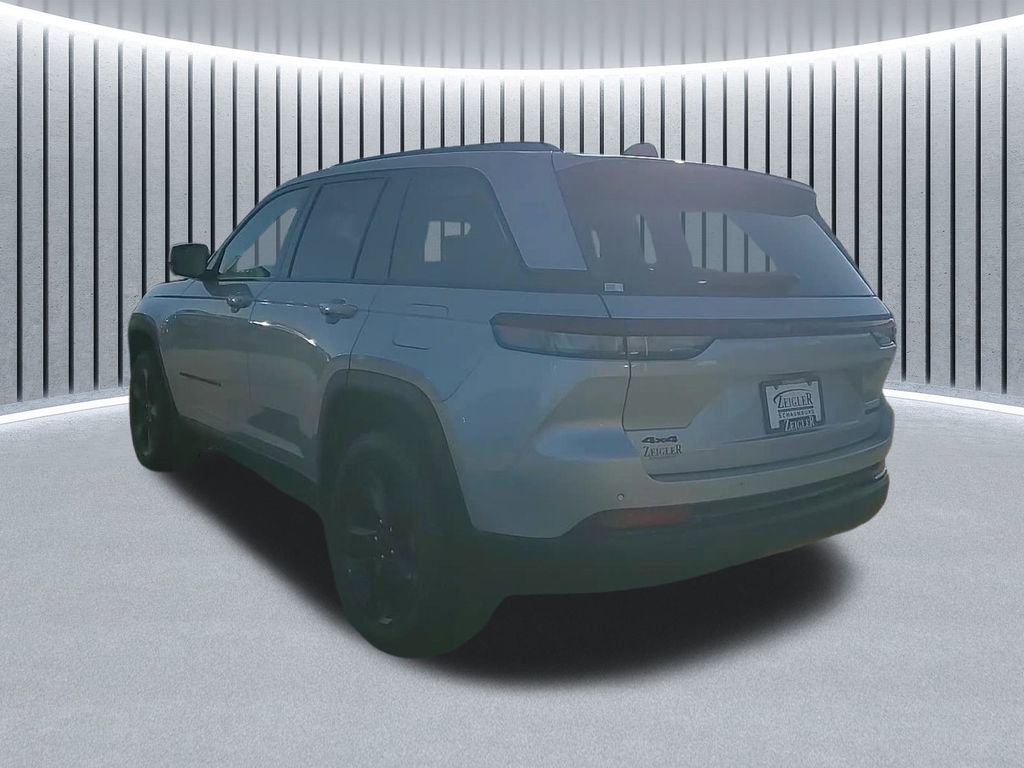 New 2025 Jeep Grand Cherokee Limited w/ Luxury Tech Group II image 5