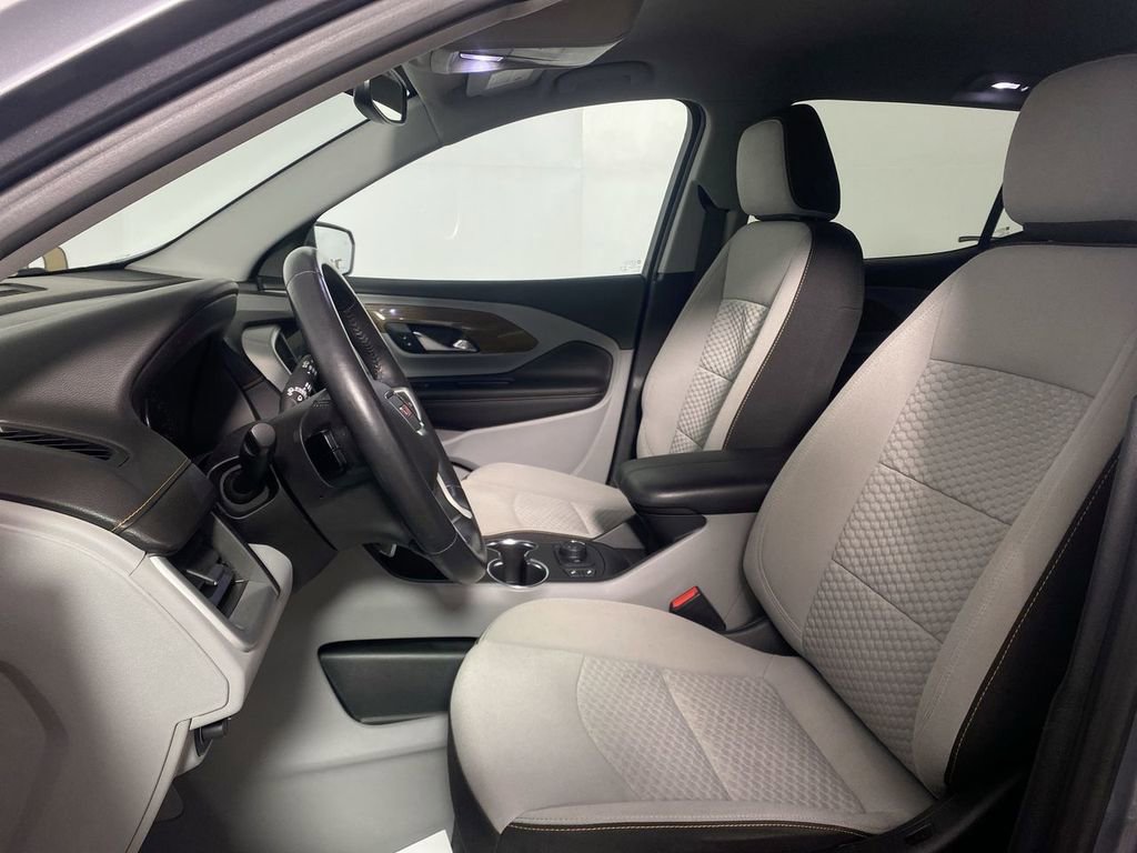 Used 2018 GMC Terrain SLE w/ Driver Convenience Package FWD image 11
