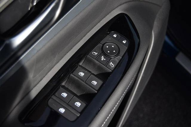 New 2026 Nissan Murano Platinum image 9