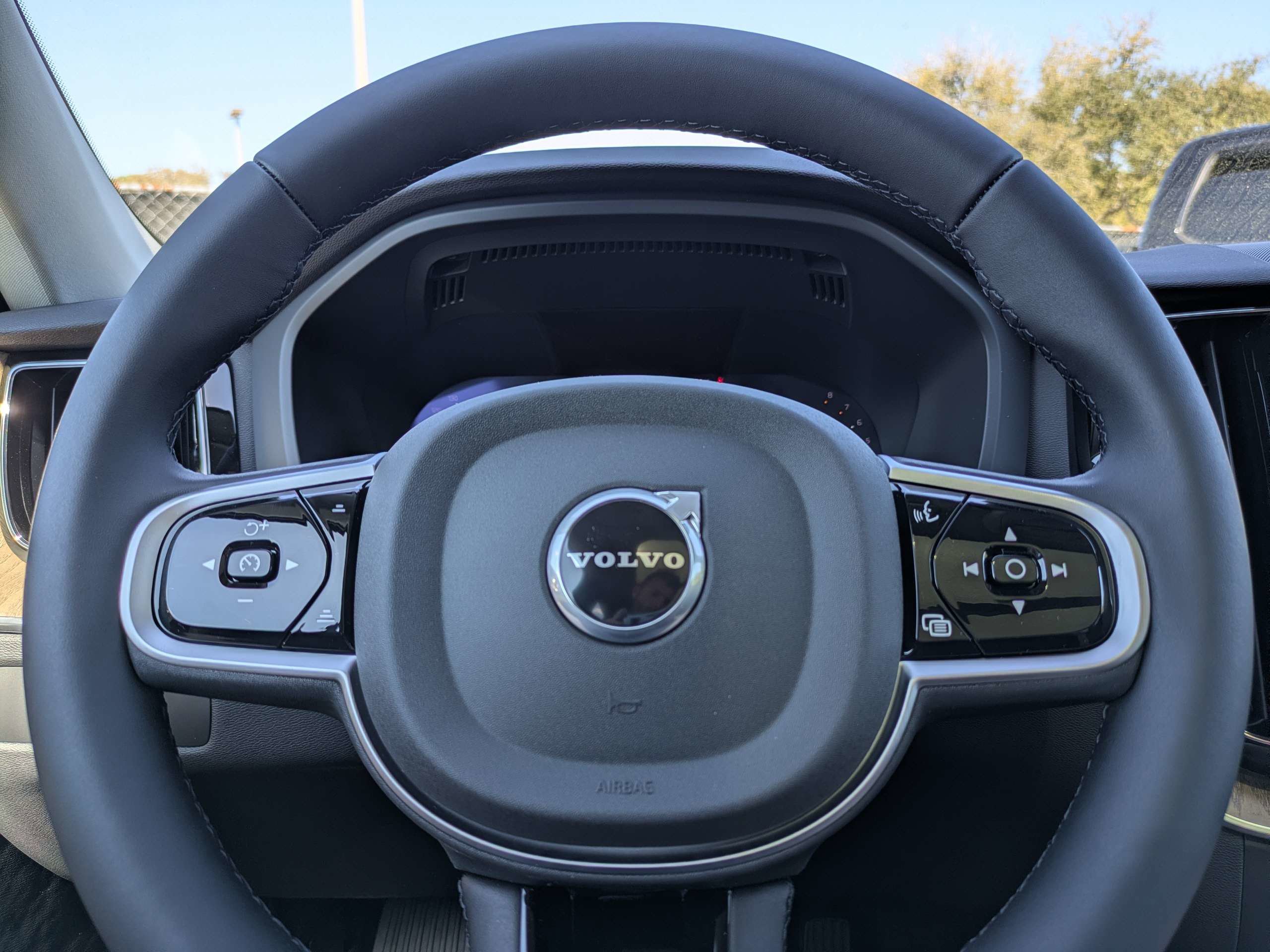 New 2026 Volvo XC60 B5 Plus w/ Protection Package Premier image 30