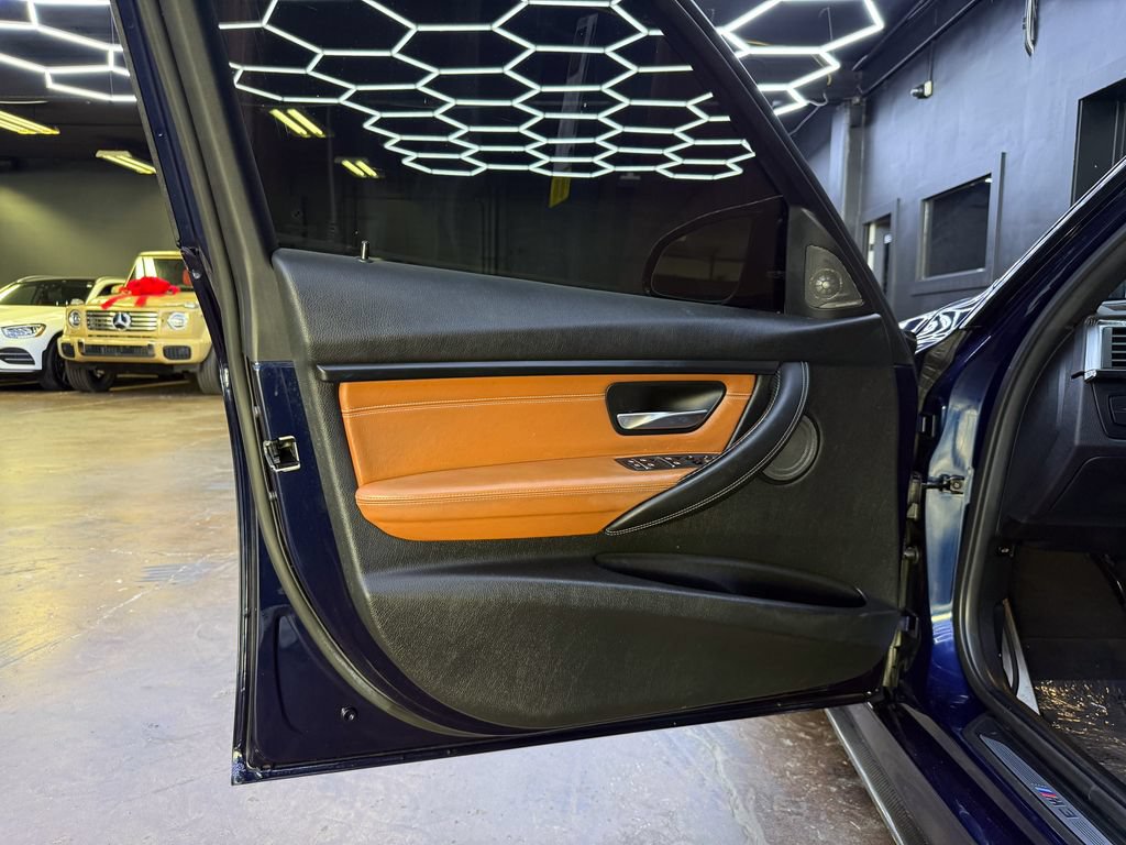 Used 2016 BMW M3 RWD image 13