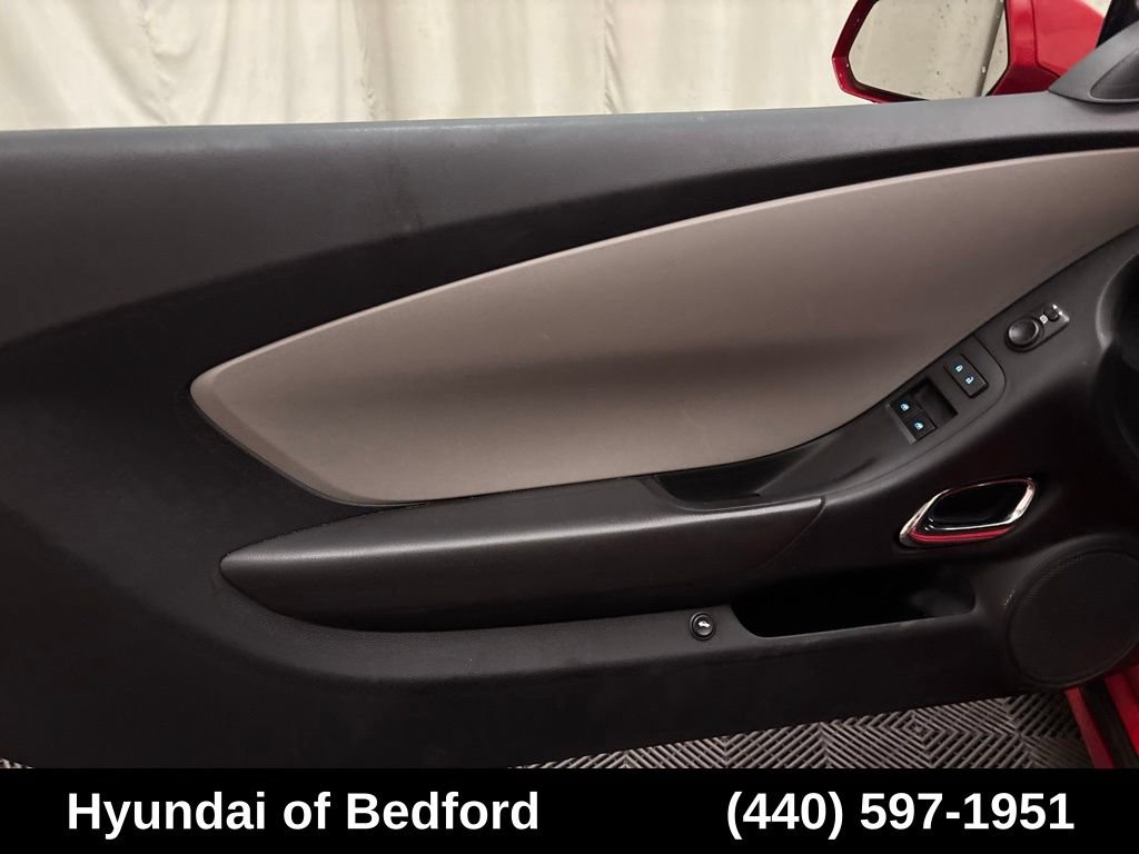 Used 2015 Chevrolet Camaro LS RWD image 10