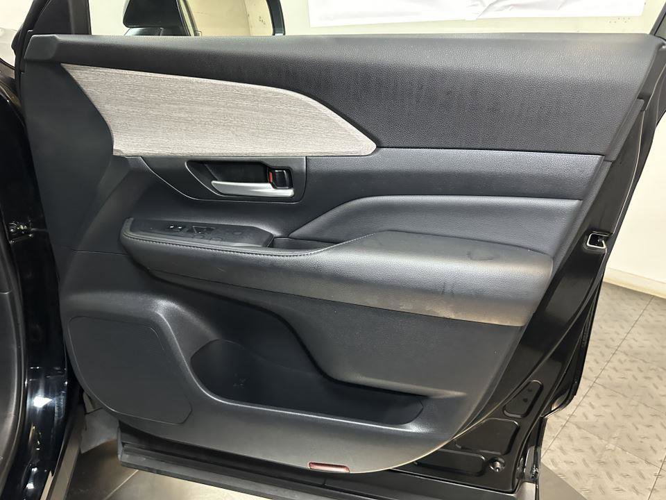 Used 2024 Toyota Grand Highlander Platinum image 36