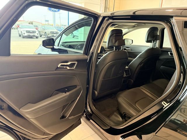 Used 2025 Kia Sportage EX image 16