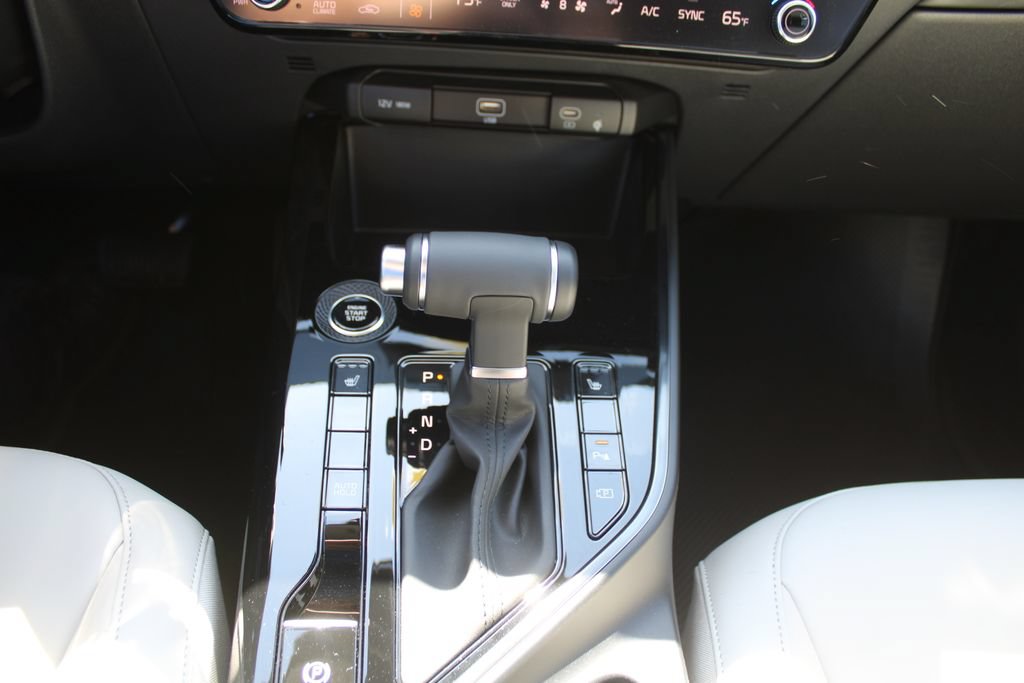 New 2026 Kia Niro FWD image 34