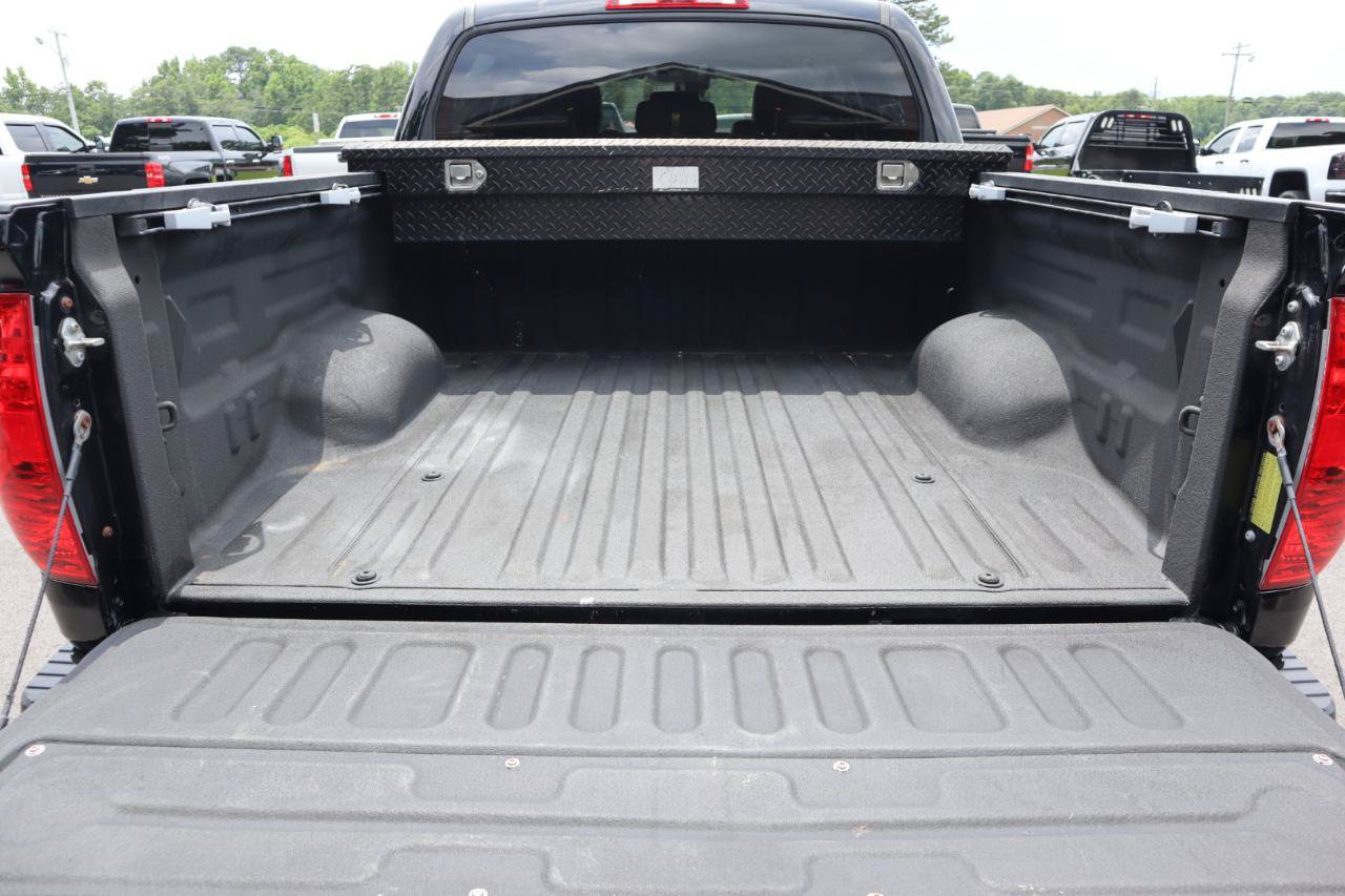 Used 2021 Toyota Tundra Limited w/ Nightshade Special Edition AWD/4WD image 9