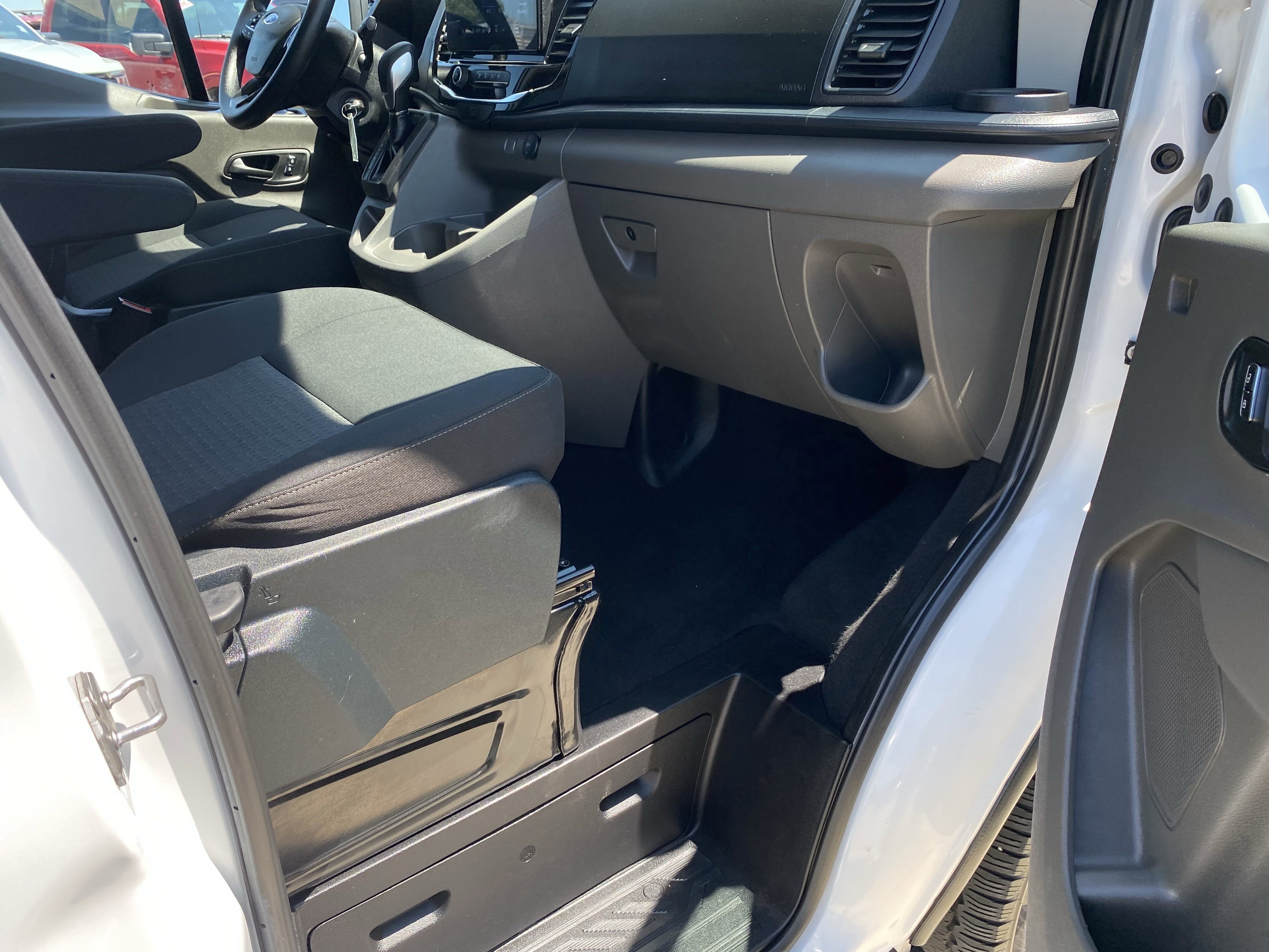 Used 2023 Ford Transit 350 XLT image 15