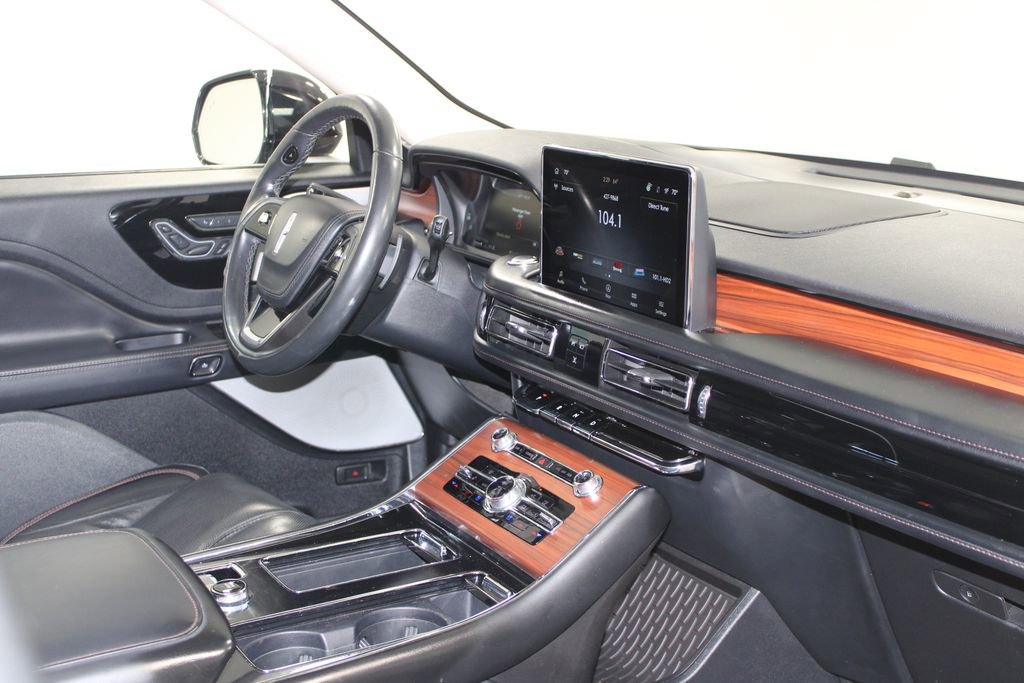 Used 2022 Lincoln Aviator Reserve w/ Equipment Group 201A image 33