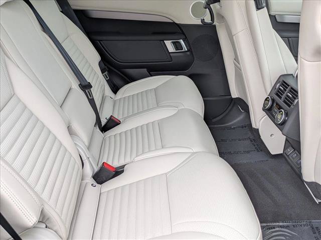 Certified 2025 Land Rover Discovery Dynamic SE AWD/4WD image 23