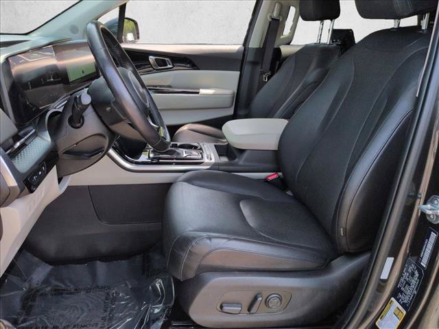 Used 2024 Kia Carnival SX Prestige FWD image 17