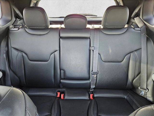 Used 2025 Jeep Compass Limited image 16