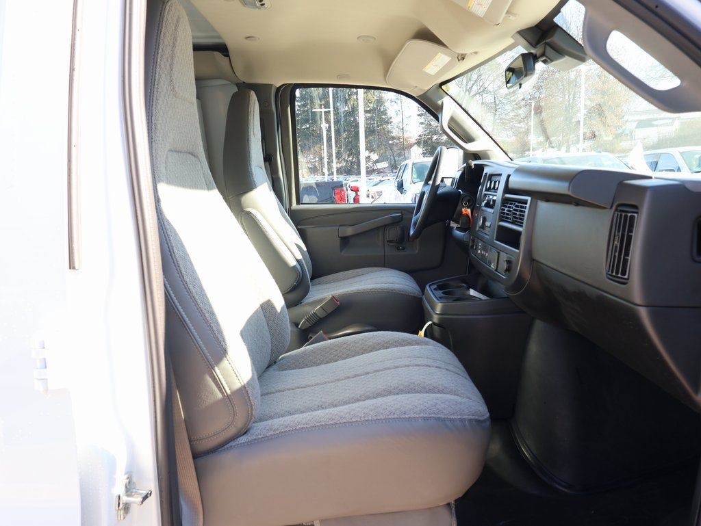 New 2025 Chevrolet Express 2500 w/ Driver Convenience Package RWD image 25