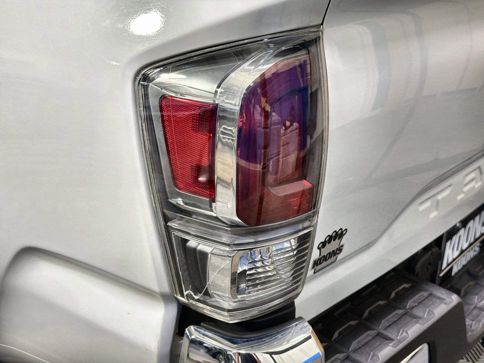 Used 2022 Toyota Tacoma TRD Off-Road AWD/4WD image 25