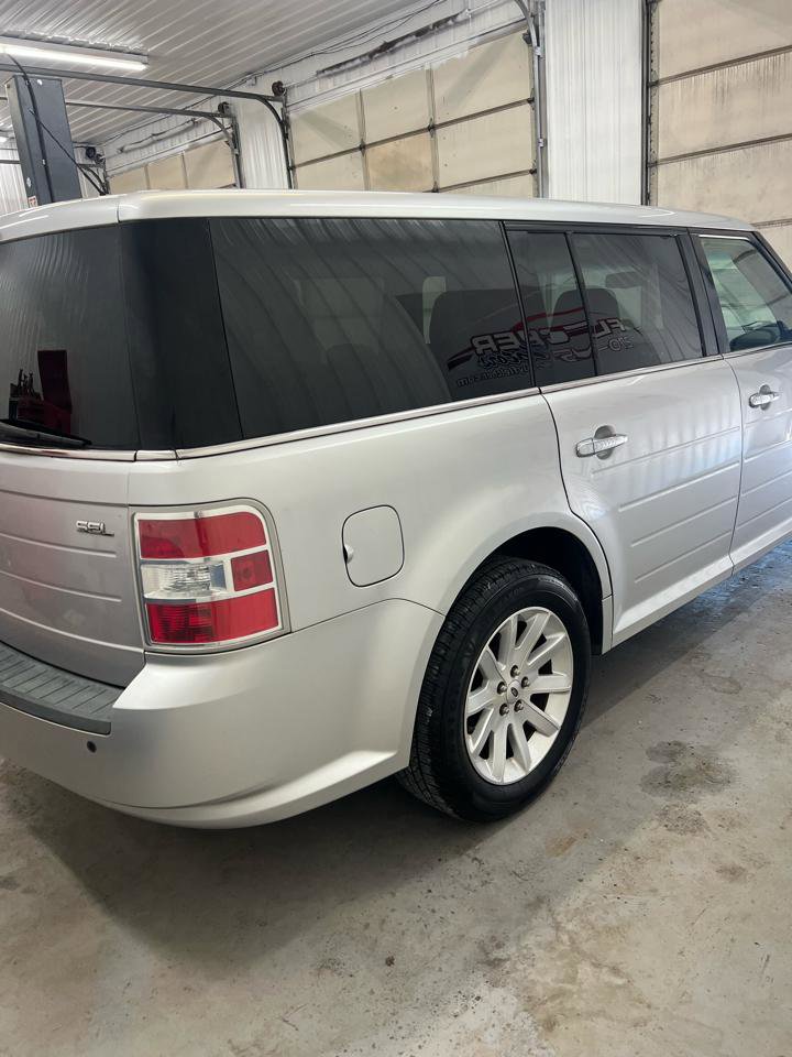 Used 2011 Ford Flex SEL image 7