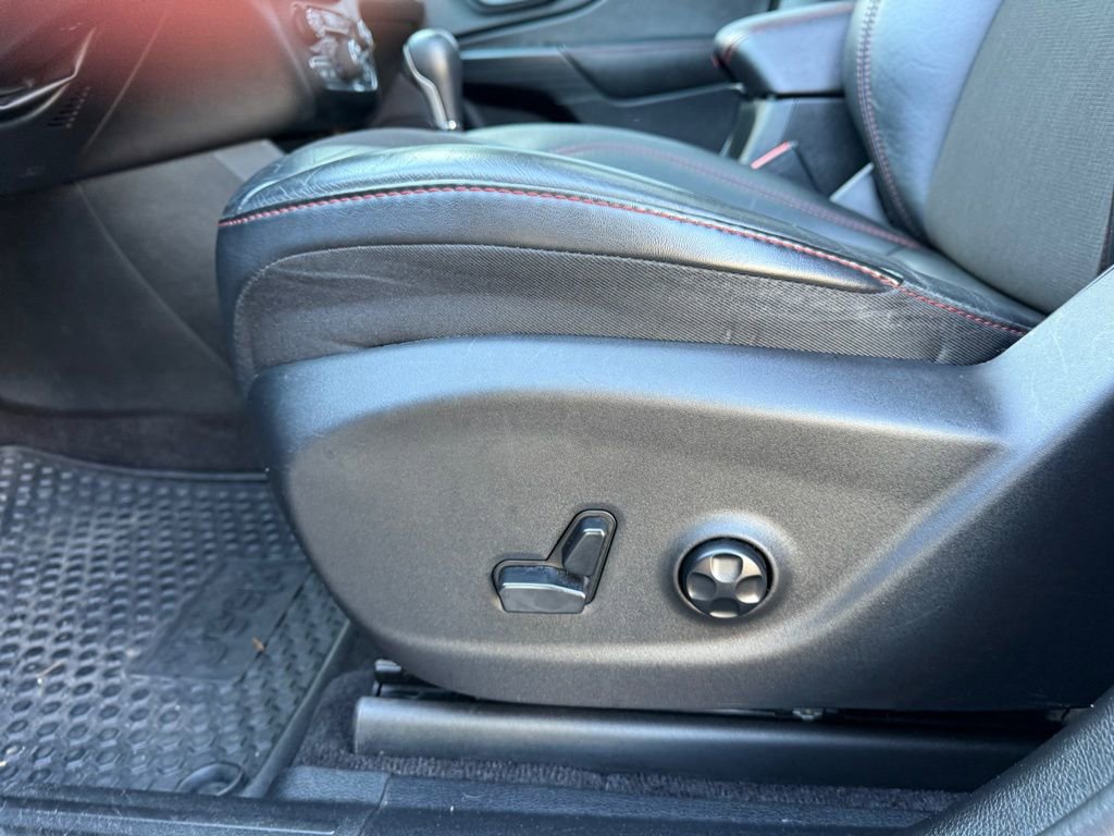 Used 2016 Jeep Cherokee Trailhawk w/ Comfort/Convenience Group image 21