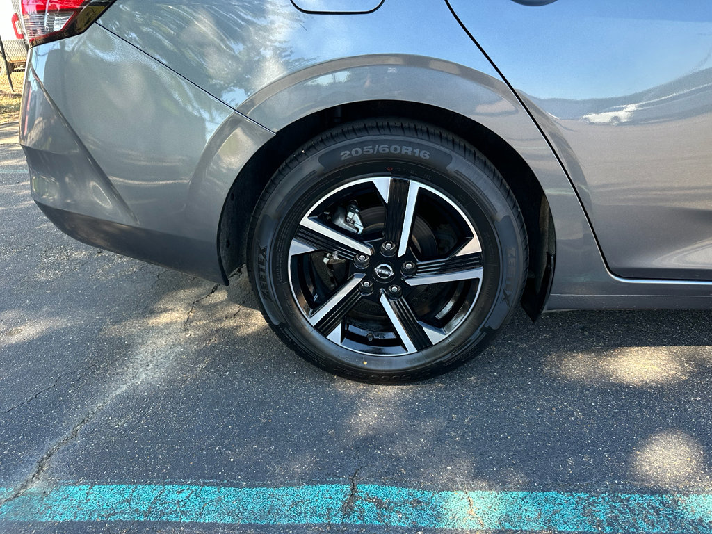 Used 2024 Nissan Sentra SV image 5