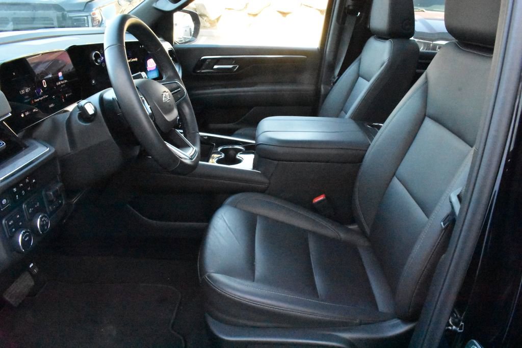 Certified 2025 Chevrolet Tahoe Z71 w/ Sun And Tow Package image 29