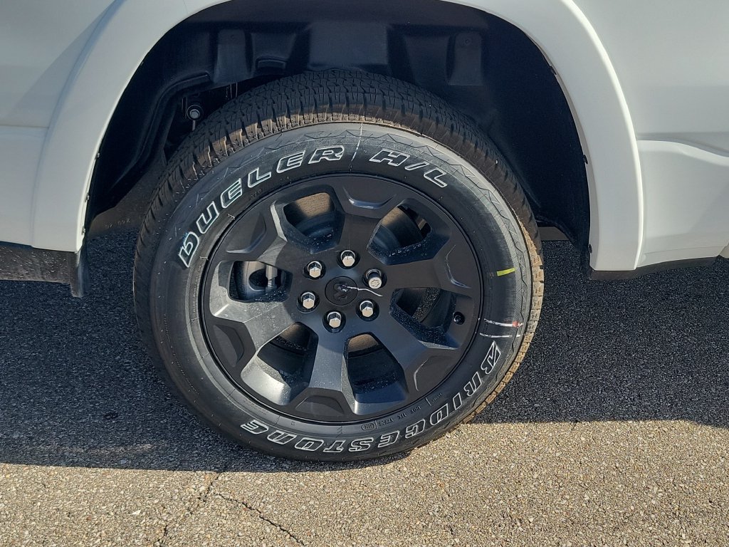 New 2027 RAM 1500 4x4 Crew Cab image 6