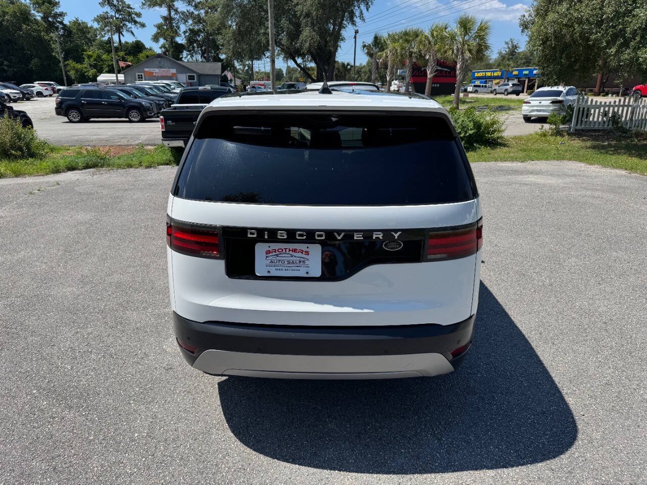 Used 2022 Land Rover Discovery S AWD/4WD image 5