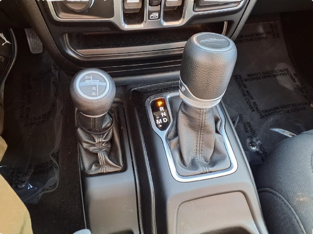 Used 2021 Jeep Gladiator Sport AWD/4WD image 15
