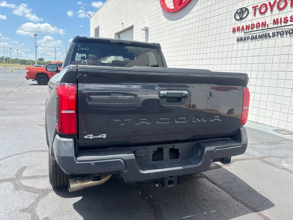 Used 2024 Toyota Tacoma SR5 AWD/4WD image 30