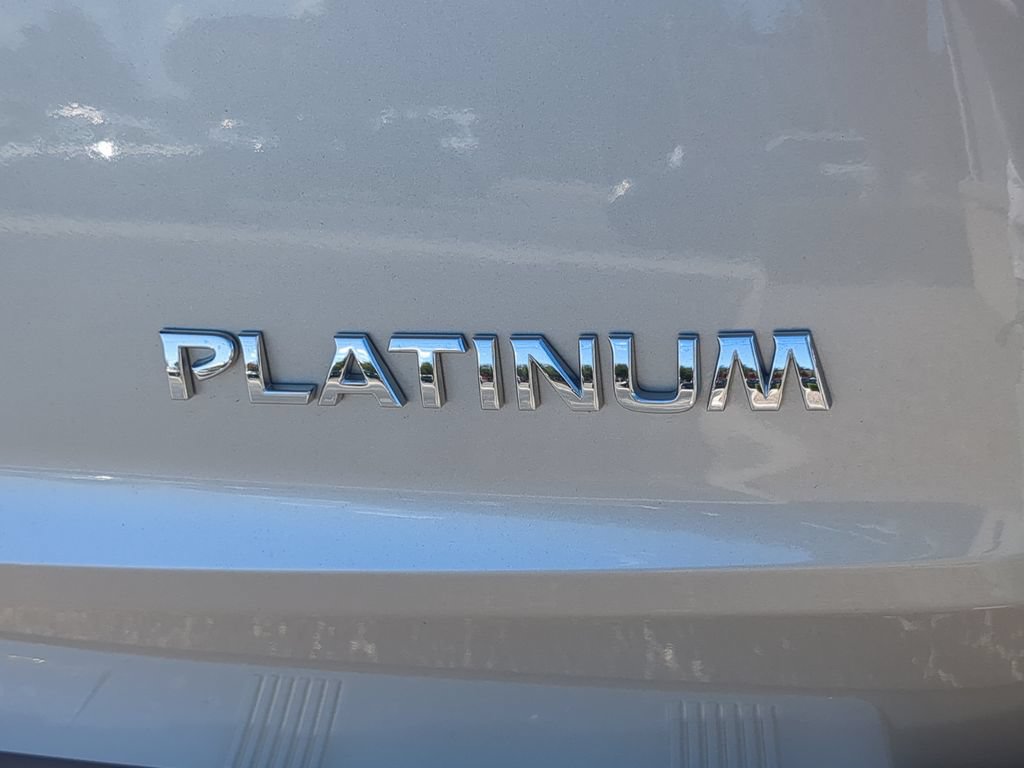Used 2023 Nissan Rogue Platinum w/ Platinum Premium Package FWD image 11